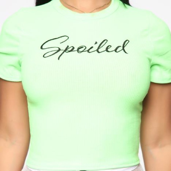 Fashionnova: Spoiled neon green crop top - Picture 2 of 3